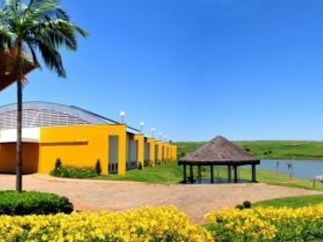 Terreno com 1500m², à venda, no bairro centro em Sertanópolis
