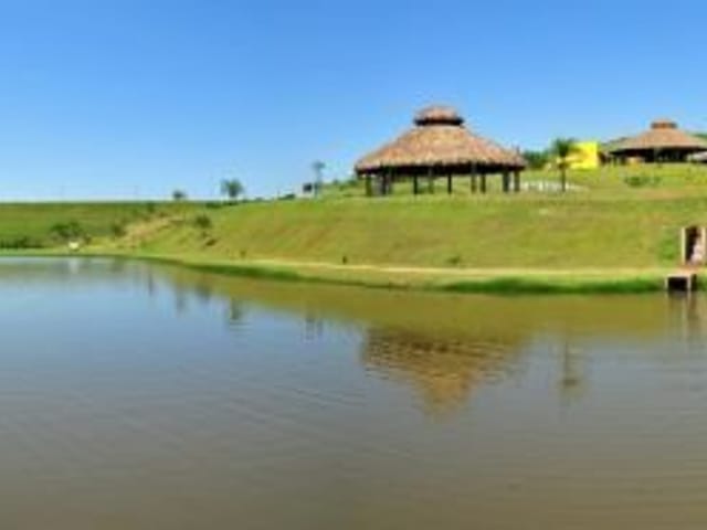 Terreno com 1500m², à venda, no bairro centro em Sertanópolis