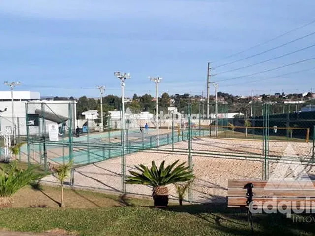 Sobrado 3 quartos e 3 banheiros, à venda, no bairro Neves em Ponta Grossa