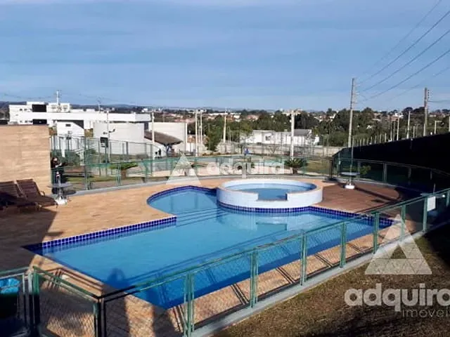 Sobrado 3 quartos e 3 banheiros, à venda, no bairro Neves em Ponta Grossa