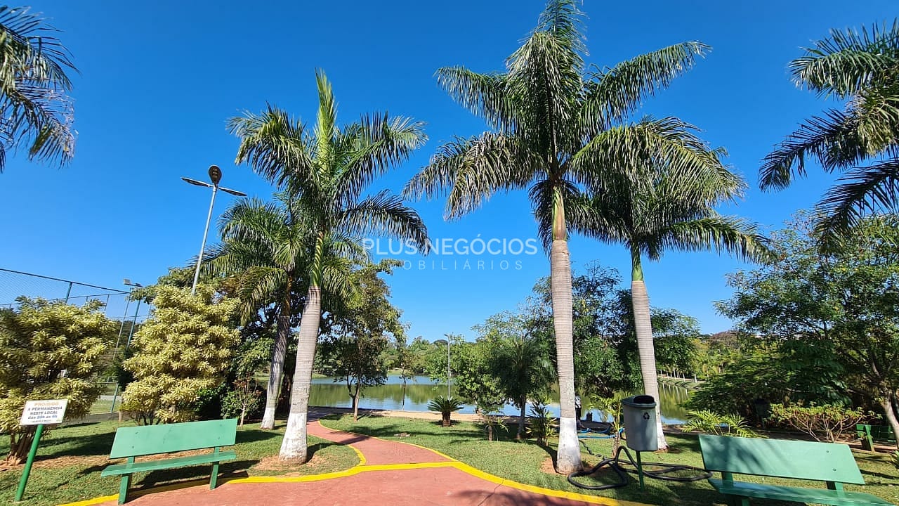 Casa à venda e aluguel com 4 quartos, 405m² - Foto 3