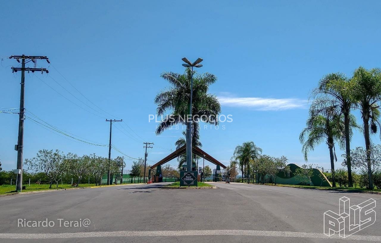 Casa à venda com 3 quartos, 582m² - Foto 1