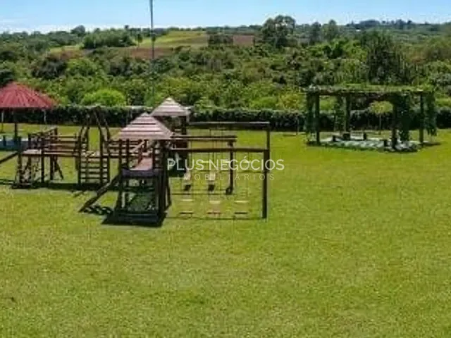 Casa com 1100m² 3 quartos e 3 banheiros, à venda, no bairro Rio Verde em Araçoiaba da Serra