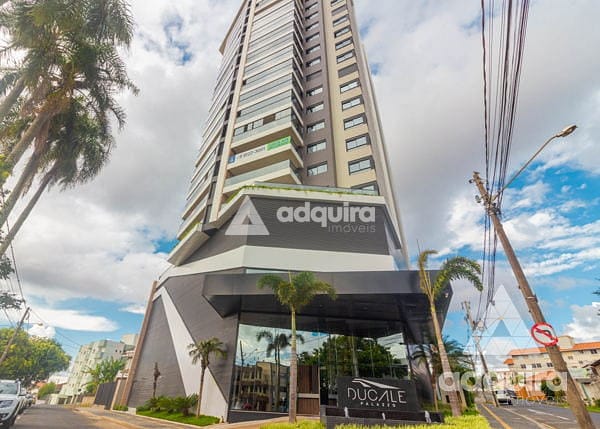 Apartamento à venda com 3 quartos, 135m² - Foto 1