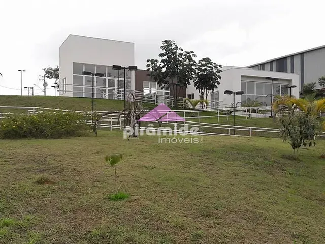 Terreno com 360m², à venda, no bairro Vila Paraíso em Caçapava