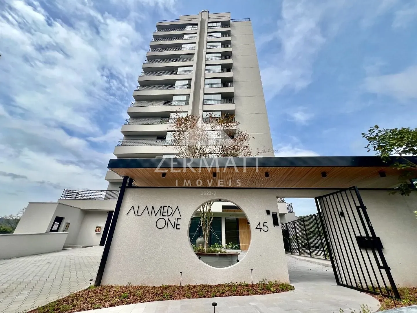 3 Suítes + Churrasqueira a Carvão | Apartamento Novo Próximo ao Jardim Blumenau - foto 1