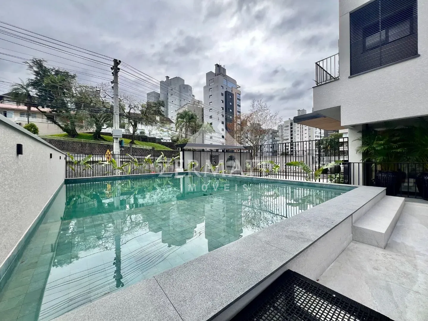 3 Suítes + Churrasqueira a Carvão | Apartamento Novo Próximo ao Jardim Blumenau — foto 7