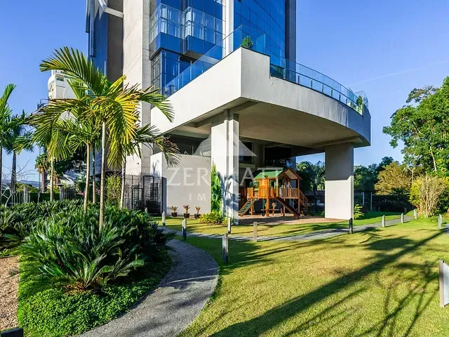 Apartamento com 670m² 4 quartos e 6 banheiros, à venda, no bairro Ponta Aguda em Blumenau