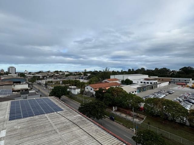 Andar corporativo com 240m², para alugar, no bairro Granja dos Cavaleiros em Macaé