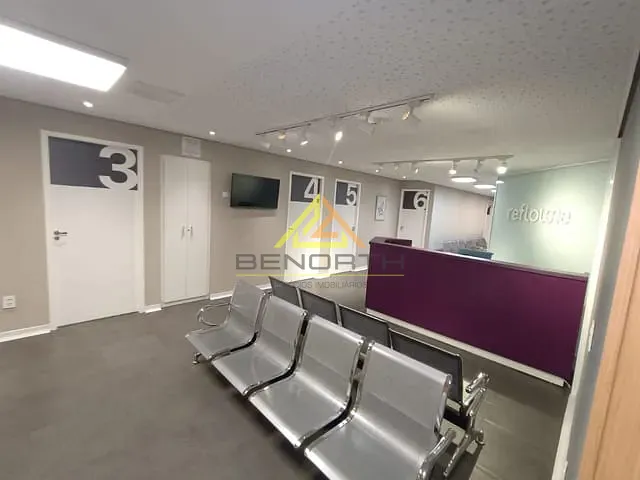 Andar corporativo com 380m², para alugar, no bairro República em São Paulo