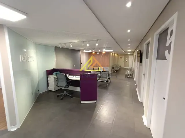 Andar corporativo com 380m², para alugar, no bairro República em São Paulo