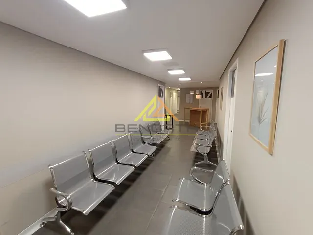 Andar corporativo com 380m², para alugar, no bairro República em São Paulo