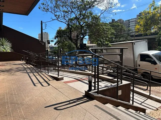 Andar corporativo com 765m², para alugar, no bairro Centro em Londrina