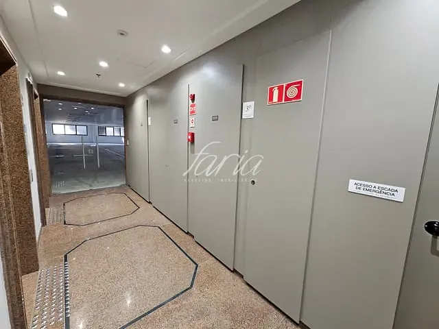 Andar corporativo com 410m², para alugar, no bairro Consolação em São Paulo