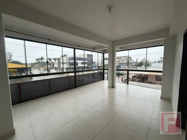 Andar corporativo para alugar, no bairro Itapema do Norte em Itapoá