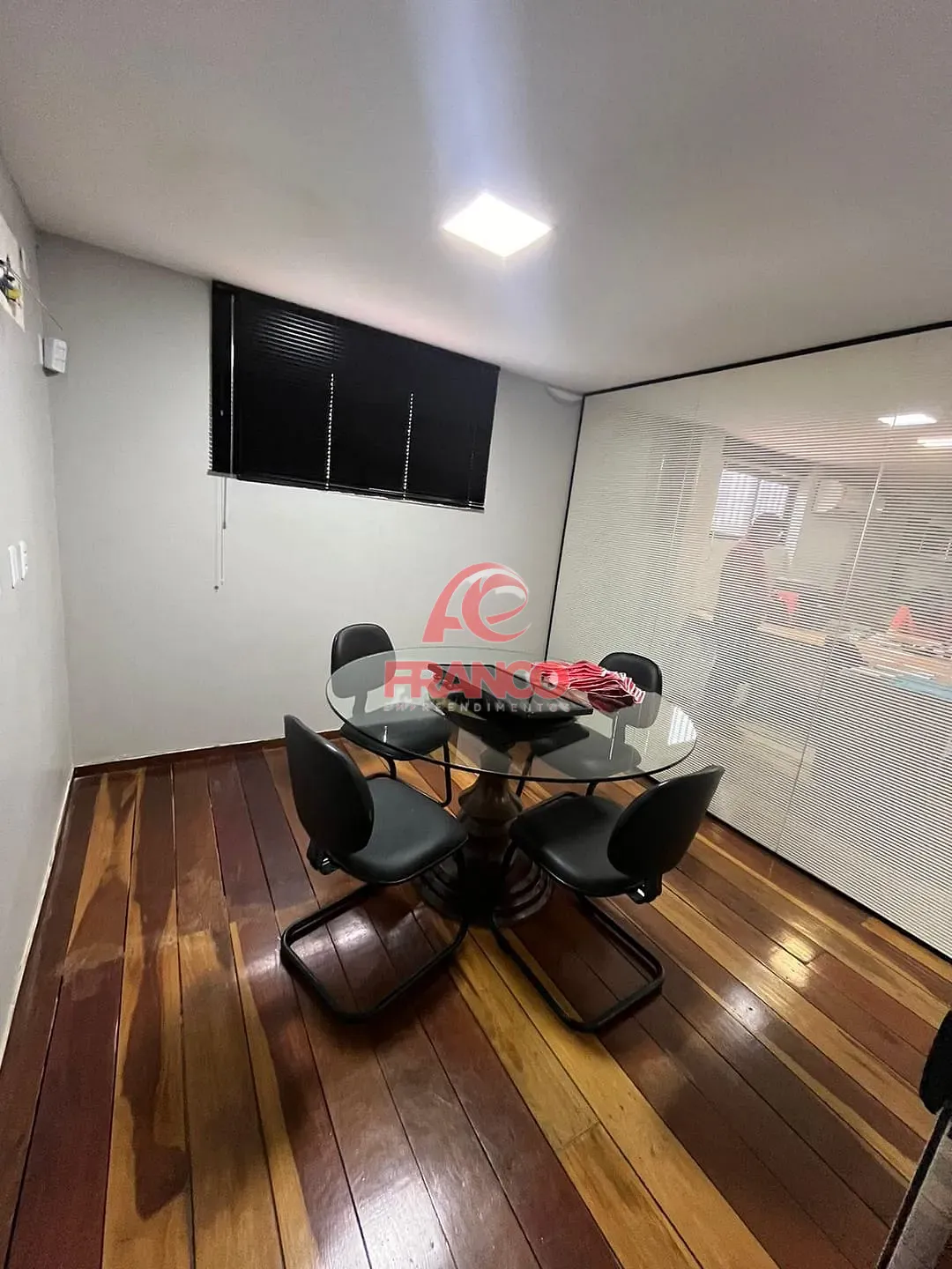 Sala-Conjunto, 350 m² - Foto 18