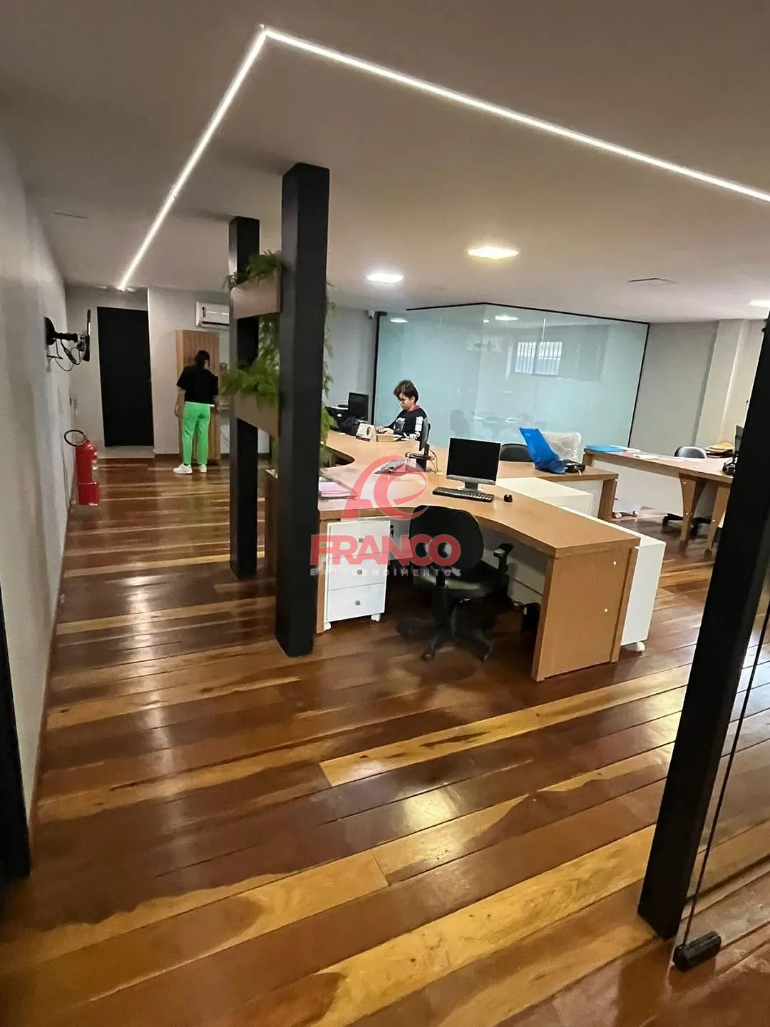 Sala-Conjunto, 350 m² - Foto 32