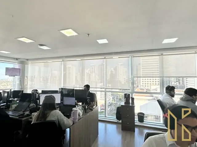Andar corporativo à venda, no bairro Gleba Fazenda Palhano em Londrina