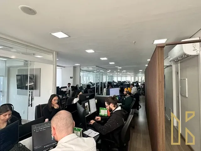 Andar corporativo à venda, no bairro Gleba Fazenda Palhano em Londrina