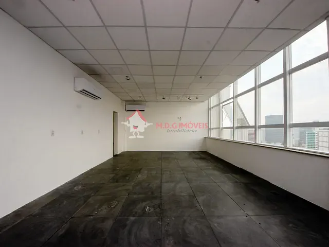 Andar corporativo à venda, no bairro Pinheiros em São Paulo