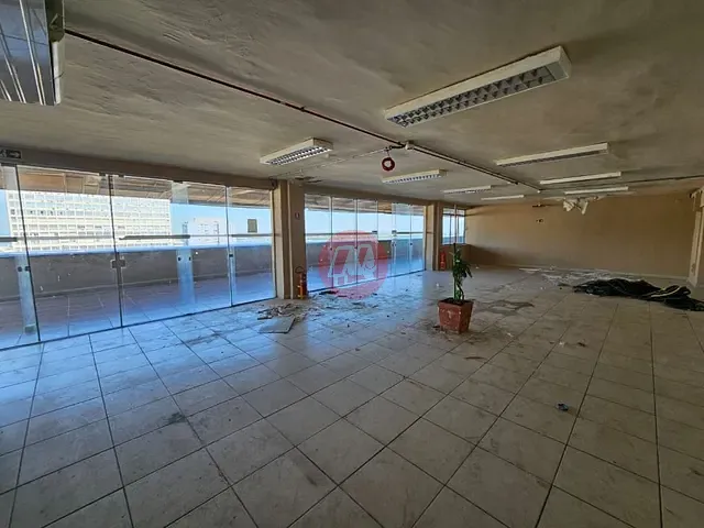 Andar corporativo à venda ou para alugar, no bairro Centro em Porto Alegre
