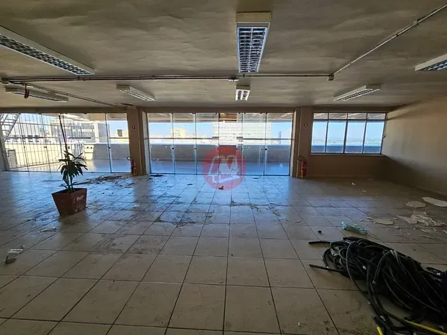 Andar corporativo à venda ou para alugar, no bairro Centro em Porto Alegre