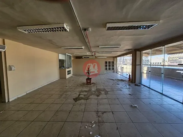 Andar corporativo à venda ou para alugar, no bairro Centro em Porto Alegre