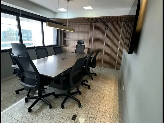 Andar corporativo à venda ou para alugar, no bairro Batel em Curitiba