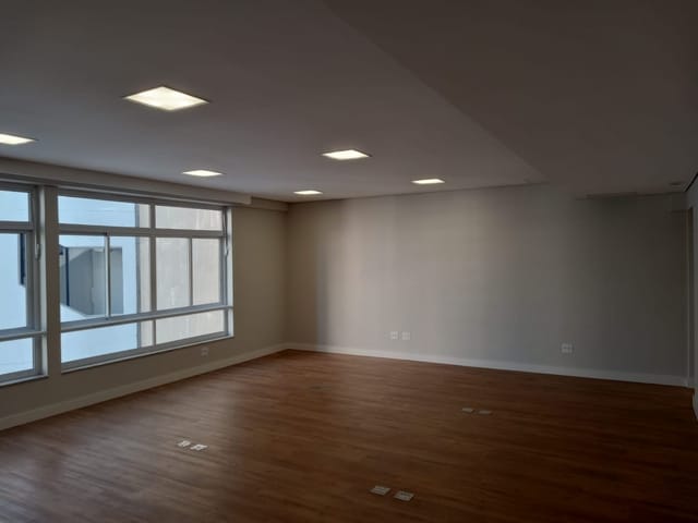 Conjunto comercial à venda, no bairro Centro em São Paulo