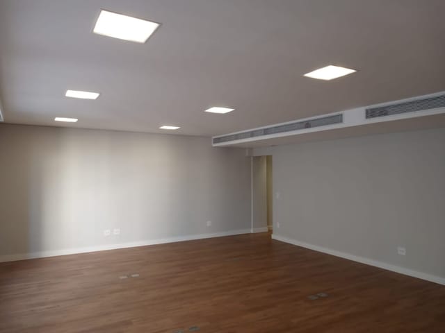 Conjunto comercial à venda, no bairro Centro em São Paulo