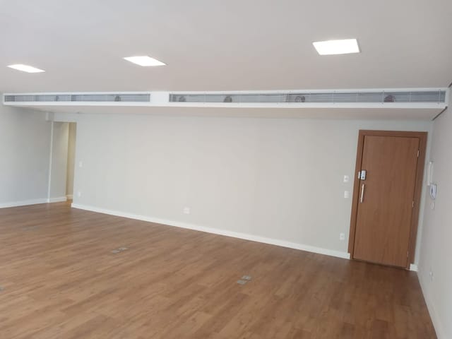 Conjunto comercial à venda, no bairro Centro em São Paulo