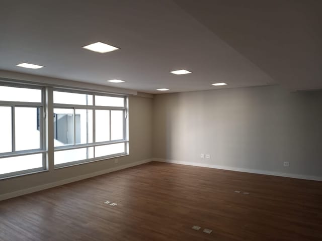 Conjunto comercial à venda, no bairro Centro em São Paulo