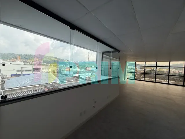 Andar corporativo para alugar, no bairro Centro em São Ludgero