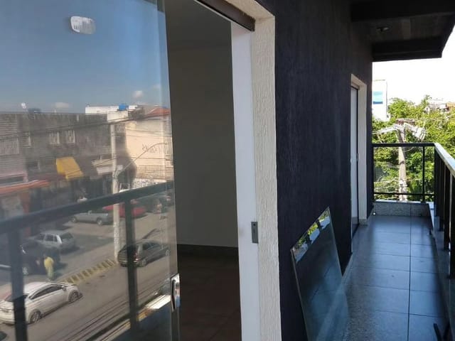 Foto do Andar corporativo - Alugue Sobre Loja no melhor ponto da avenida Waldomiro Lobo, bairro Guarani. A avenida mais movimentada da região, com vários bancos e lojas âncoras. | REALLE SOLUÇÕES IMOBILIÁRIAS INTEGRADAS