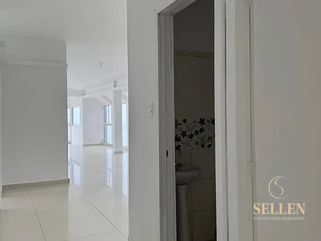 Andar corporativo com 555m², à venda, no bairro Centro em Balneário Camboriú