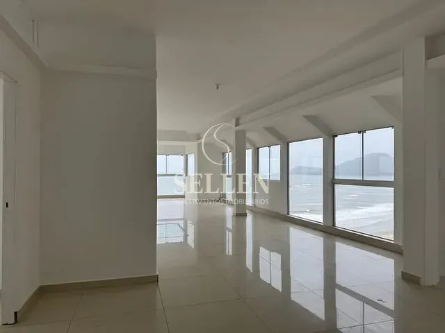 Andar corporativo com 555m², para alugar, no bairro Centro em Balneário Camboriú