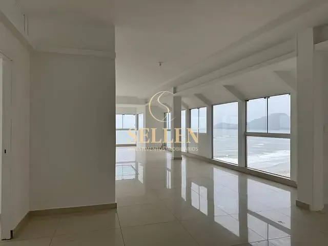 Andar corporativo com 555m², para alugar, no bairro Centro em Balneário Camboriú