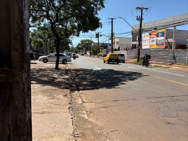 Andar corporativo com 1600m², para alugar, no bairro Centro em Londrina