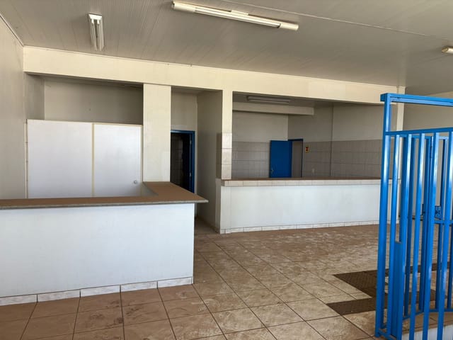 Andar corporativo com 1600m², para alugar, no bairro Centro em Londrina