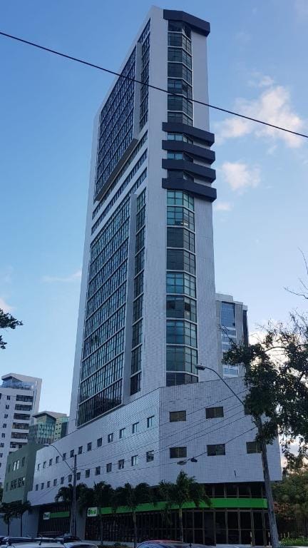 https://static.arboimoveis.com.br/AC0001_TMI/lamina-corporativa-edf-empresarial-pedro-stamford1628020519668uttqt.jpg