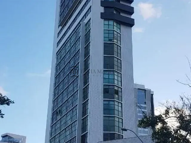 Andar corporativo com 250m², à venda ou para alugar, no bairro Boa Vista em Avenida Lins Petit