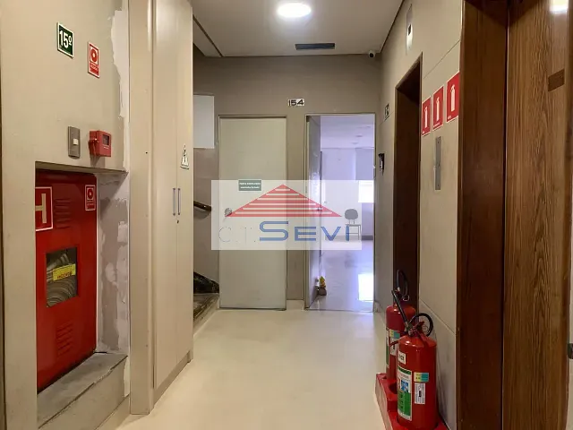 Andar corporativo para alugar, no bairro Santa Ifigênia em São Paulo