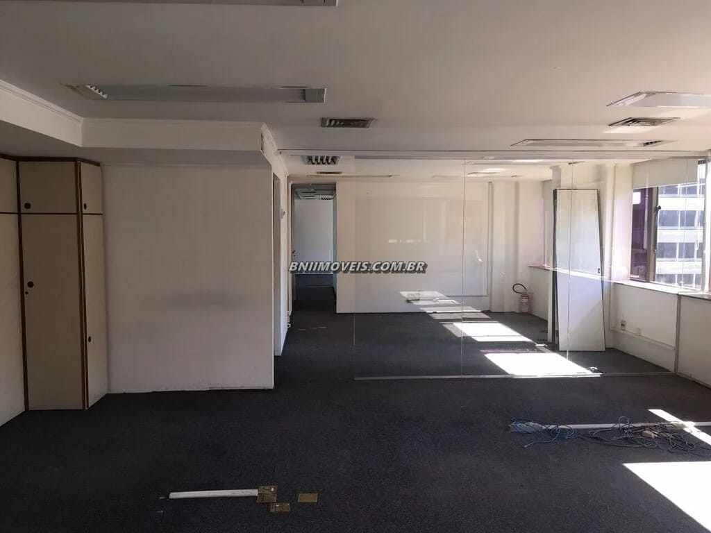 Sala-Conjunto, 528 m² - Foto 1