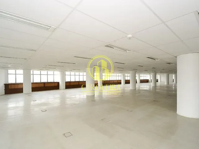 Andar corporativo à venda, no bairro República em São Paulo
