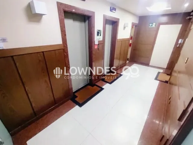 Andar corporativo 1 quarto e 5 banheiros, à venda, no bairro Centro em Rio de Janeiro