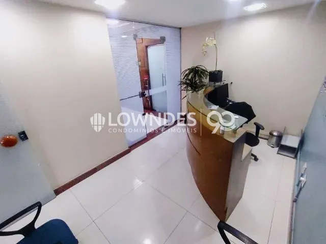 Andar corporativo 1 quarto e 5 banheiros, à venda, no bairro Centro em Rio de Janeiro