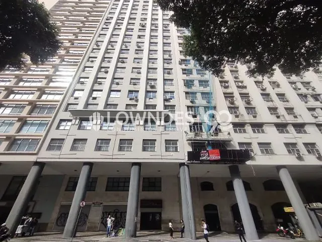 Andar corporativo 1 quarto e 5 banheiros, à venda, no bairro Centro em Rio de Janeiro