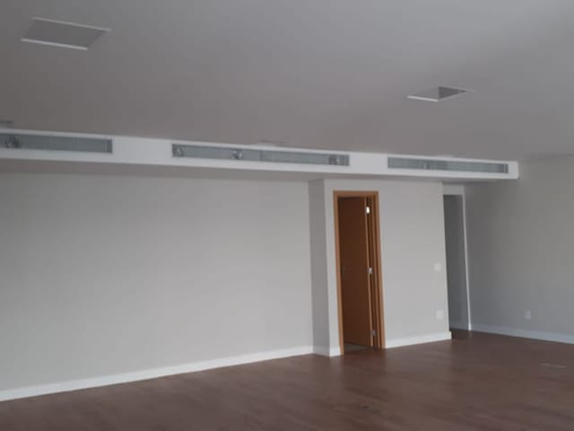 Conjunto comercial à venda, no bairro Centro em São Paulo