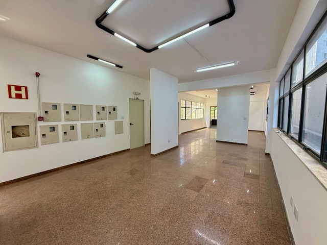 Andar corporativo com 226m², à venda, no bairro Lourdes em Belo Horizonte