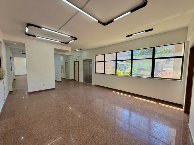 Andar corporativo com 226m², à venda, no bairro Lourdes em Belo Horizonte